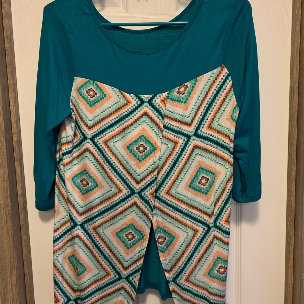 3/4 sleeve Aztec teal top